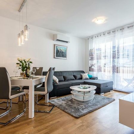 Apartment Luka Split Buitenkant foto