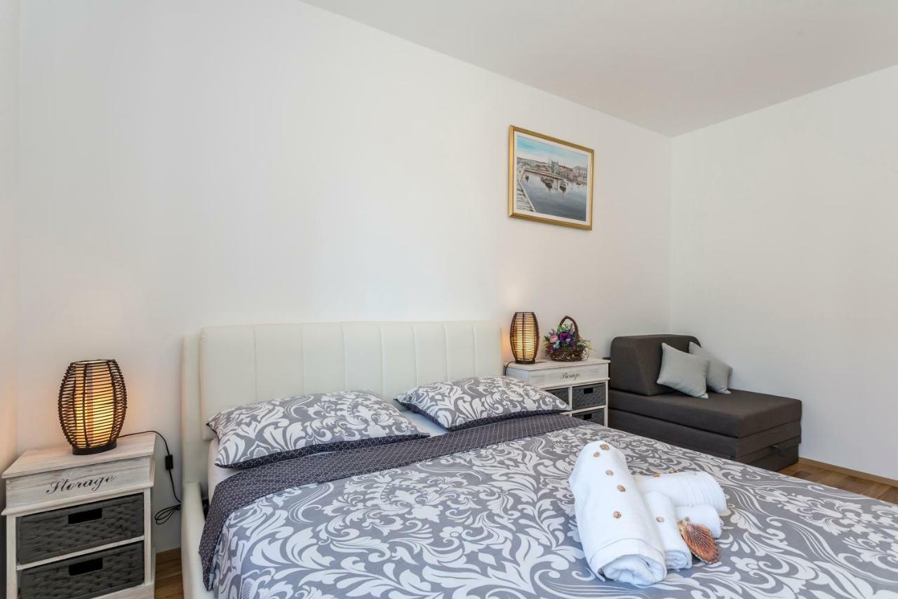 Apartment Luka Split Buitenkant foto