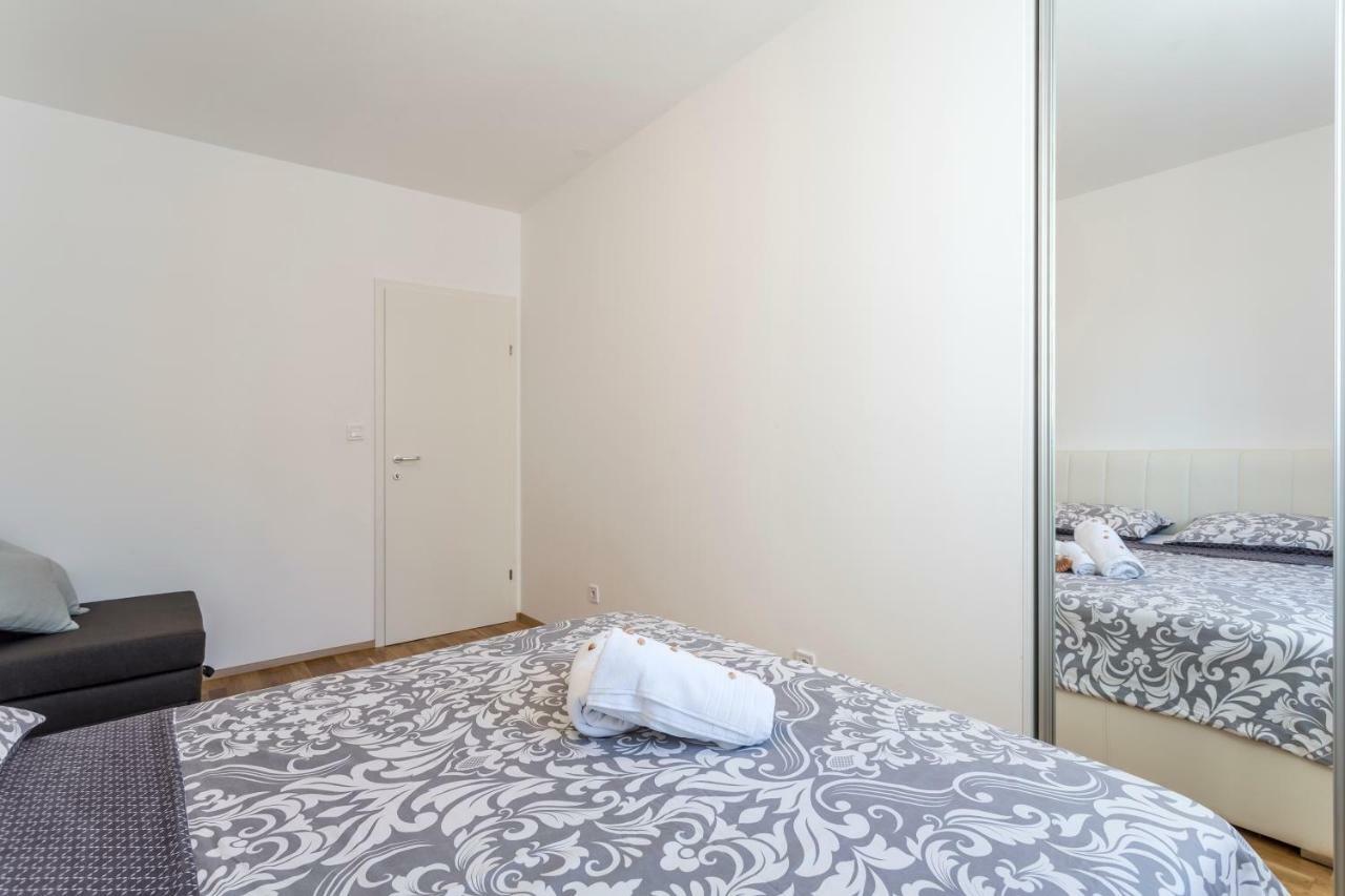 Apartment Luka Split Buitenkant foto