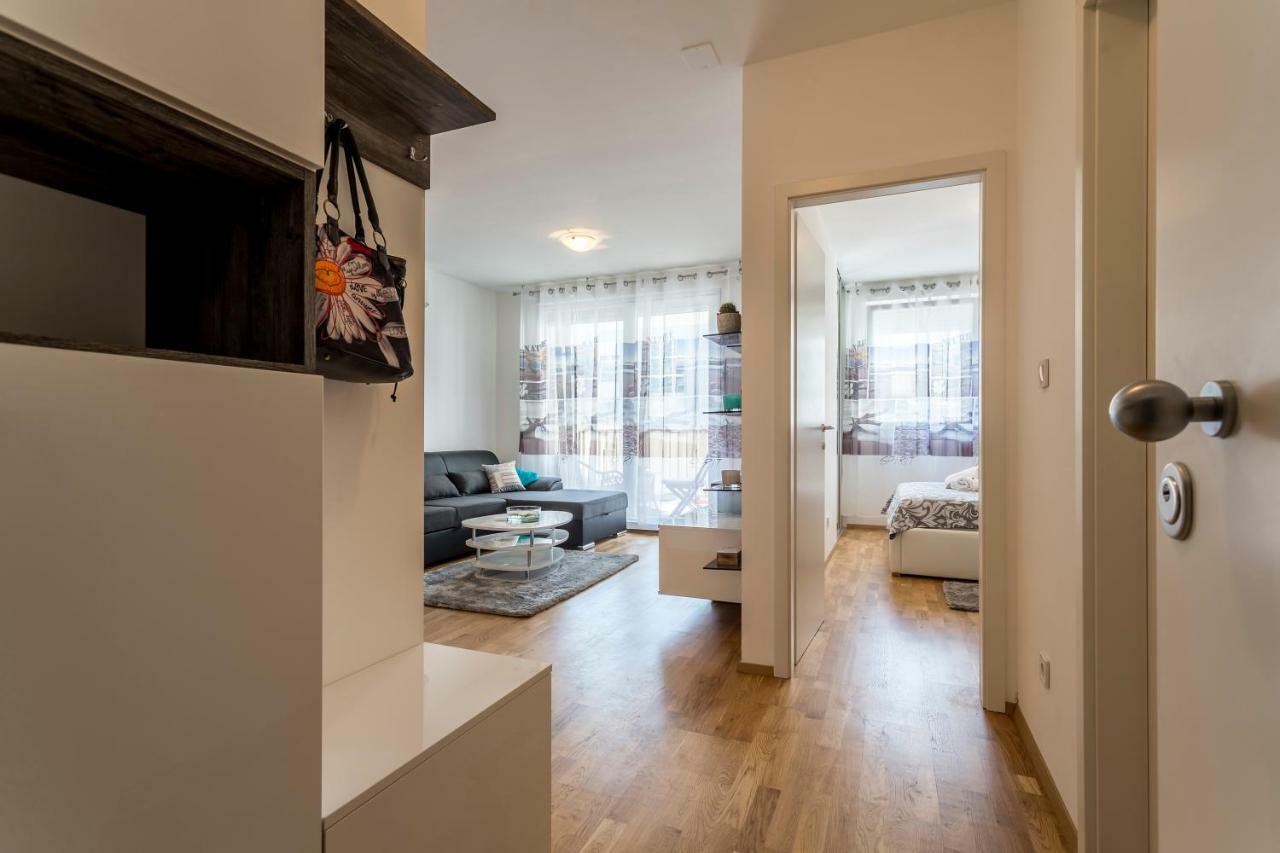 Apartment Luka Split Buitenkant foto