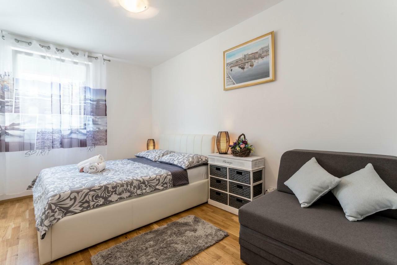 Apartment Luka Split Buitenkant foto